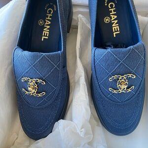 CHANEL Navy Quilted Canvas CC Chain Loafers